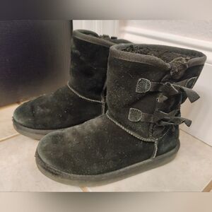Black "Victoria" Koolaburra by UGG Short Boots